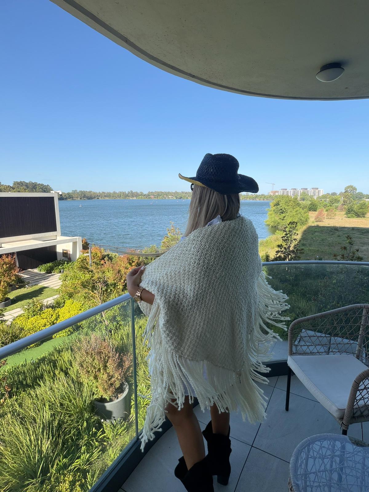 Ruana Brunella - Crudo